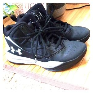 Under Armour Boy Athletic Shoes